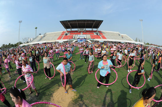 2011 FBT and Bangkok Metropolitan Administration together organized “Hula Hoop Festival”